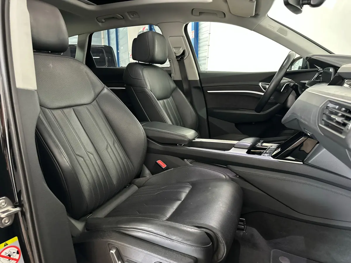 E-tron 55 quattro advanced Pro Line Plus 95 kWh|VOL OPTIES|PANO|HUD|SFEER|