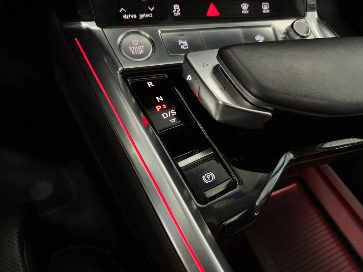 E-tron 55 quattro advanced Pro Line Plus 95 kWh|VOL OPTIES|PANO|HUD|SFEER|