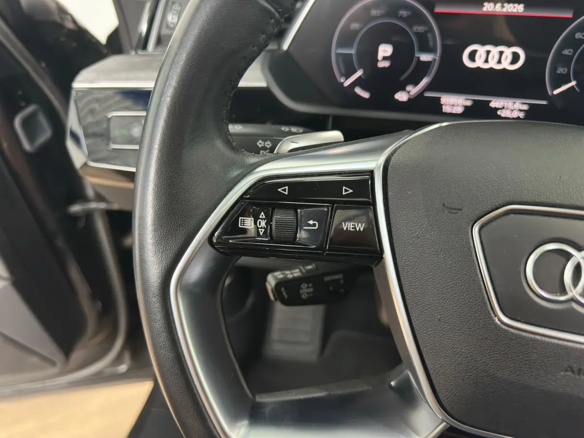 E-tron 55 quattro advanced Pro Line Plus 95 kWh|VOL OPTIES|PANO|HUD|SFEER|