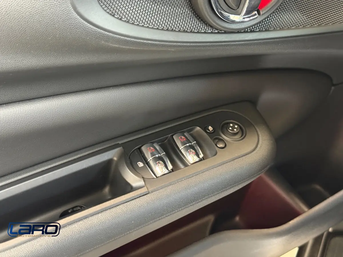 1.5 Cooper 136 pk Aut. | Leer ACC LED CarPlay Climate Stoelver. Chili