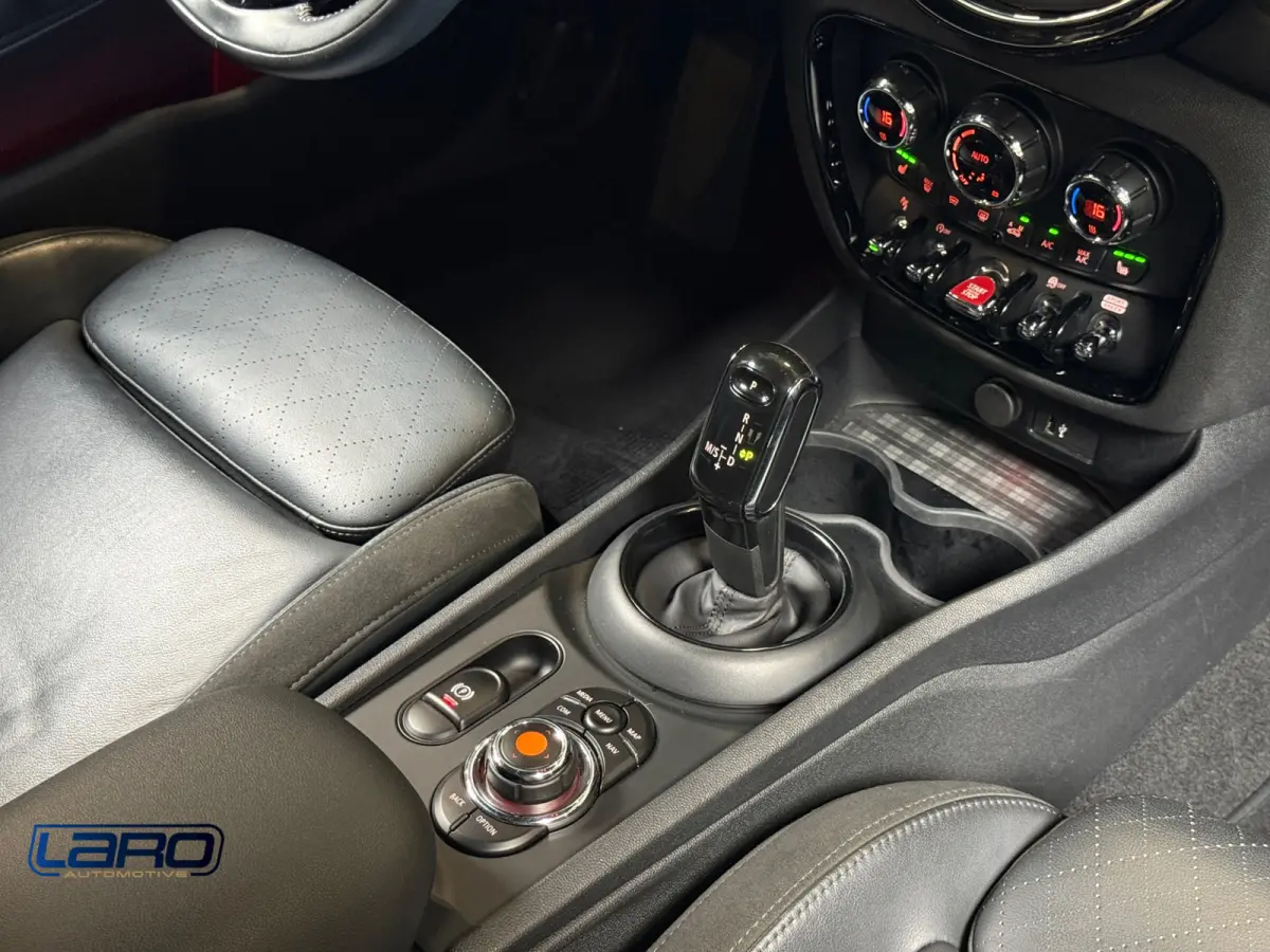 1.5 Cooper 136 pk Aut. | Leer ACC LED CarPlay Climate Stoelver. Chili