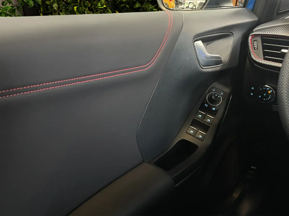1.0 EcoBoost ST-Line X | NL auto | Clima | B&O | Navi | Apple Carplay | 18''