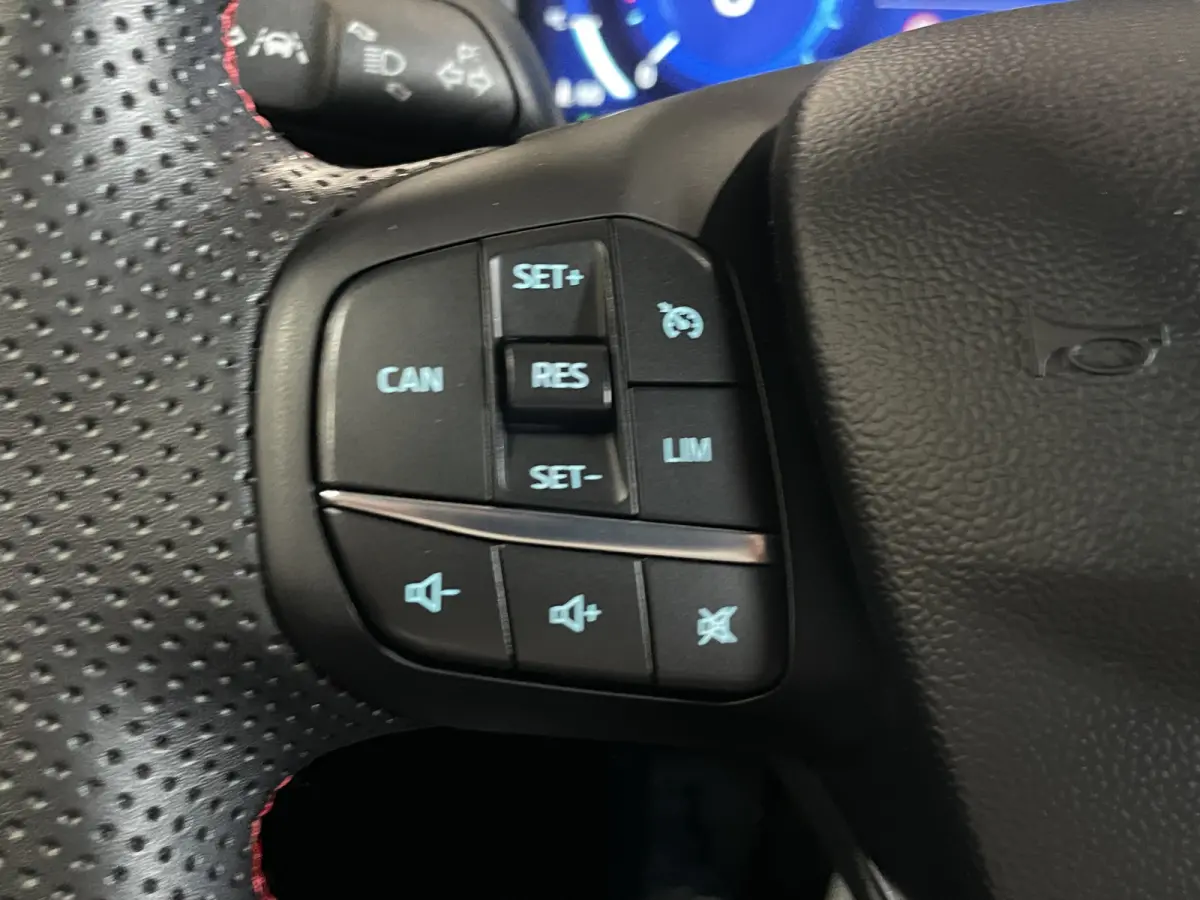 1.0 EcoBoost ST-Line X | NL auto | Clima | B&O | Navi | Apple Carplay | 18''