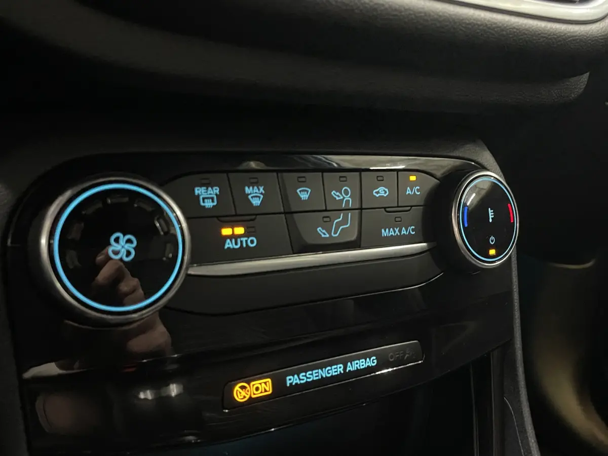 1.0 EcoBoost ST-Line X | NL auto | Clima | B&O | Navi | Apple Carplay | 18''