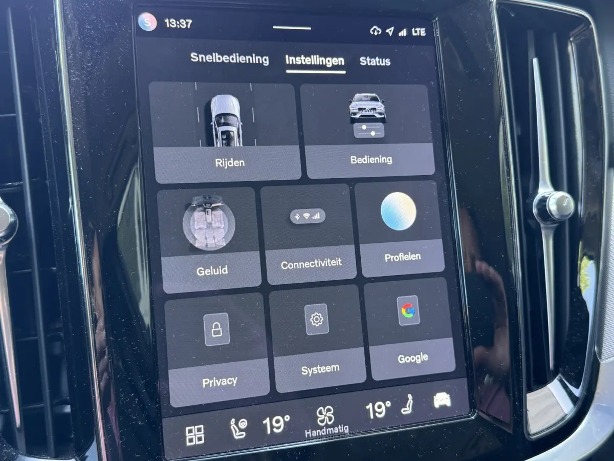 2.0 B5 AWD Keyless /12mnd Garantie / Leder / 20'' Harman K./ Apple / 4NW Banden / Adaptive / Str verw / Org NL