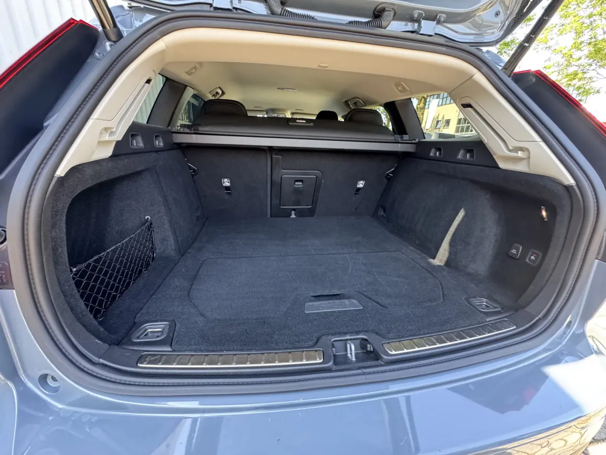 2.0 B5 AWD Keyless /12mnd Garantie / Leder / 20'' Harman K./ Apple / 4NW Banden / Adaptive / Str verw / Org NL