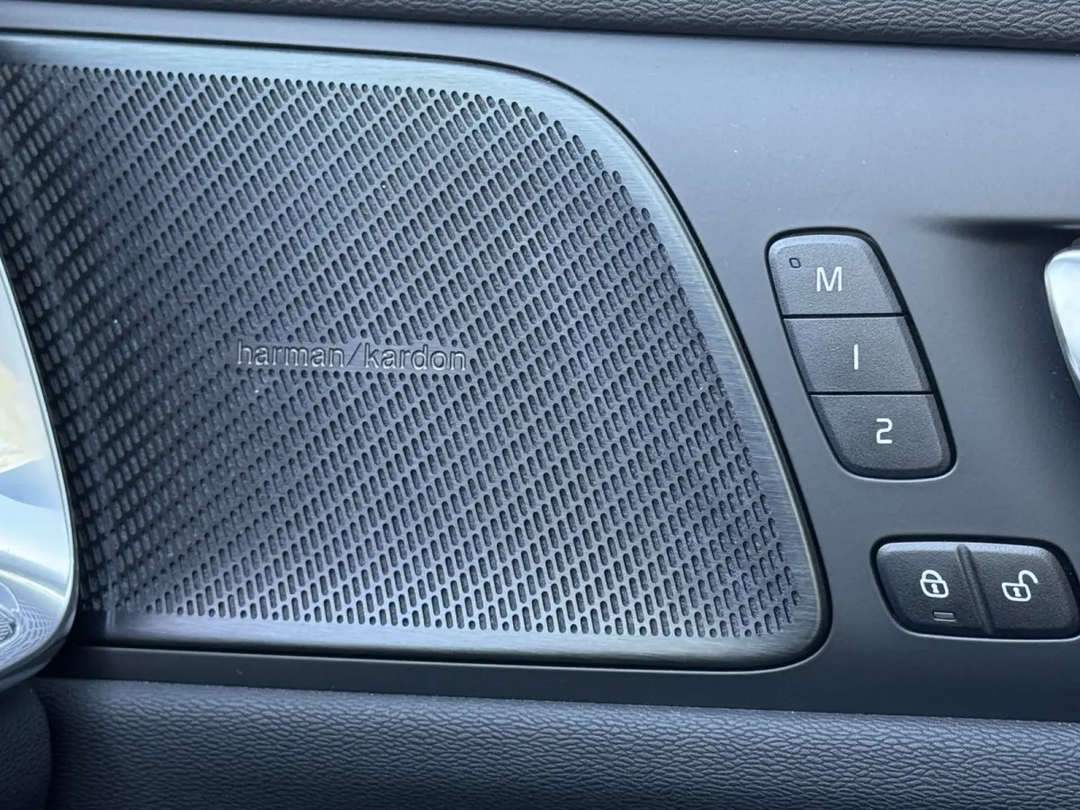 2.0 B5 AWD Keyless /12mnd Garantie / Leder / 20'' Harman K./ Apple / 4NW Banden / Adaptive / Str verw / Org NL