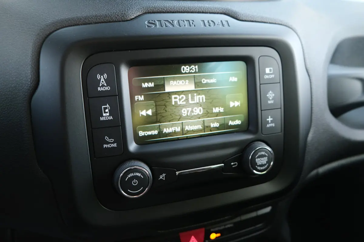 1.4 MultiAir Limited 140PK Airco PDC Navi