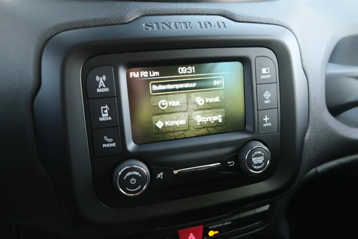 1.4 MultiAir Limited 140PK Airco PDC Navi