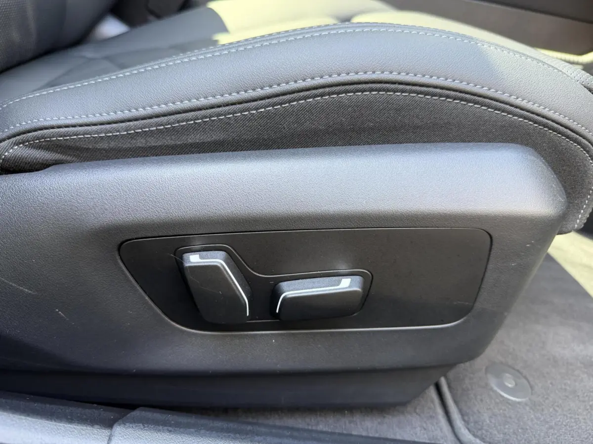 BMW 530e M Sport PRO Edition|Pano |Adapt |H&K |Trek BMW 5-serie 530e M Sport PRO Edition|Pano |Adapt |H&K |Trek