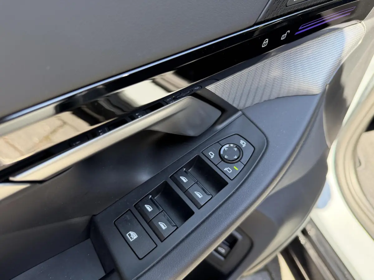 BMW 530e M Sport PRO Edition|Pano |Adapt |H&K |Trek BMW 5-serie 530e M Sport PRO Edition|Pano |Adapt |H&K |Trek