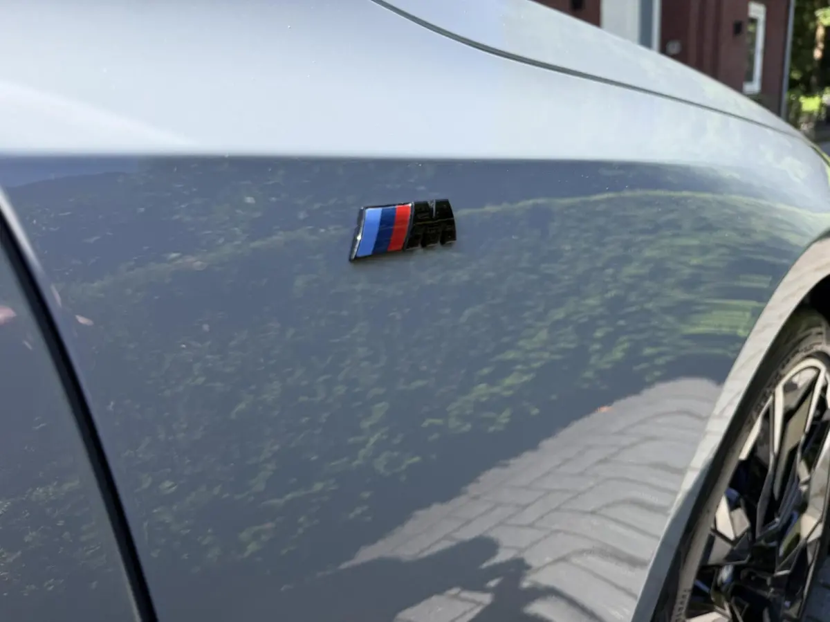 BMW 530e M Sport PRO Edition|Pano |Adapt |H&K |Trek BMW 5-serie 530e M Sport PRO Edition|Pano |Adapt |H&K |Trek