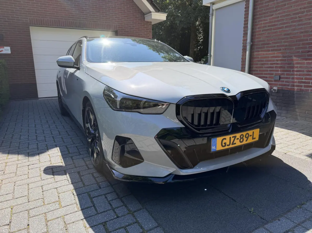 BMW 530e M Sport PRO Edition|Pano |Adapt |H&K |Trek BMW 5-serie 530e M Sport PRO Edition|Pano |Adapt |H&K |Trek