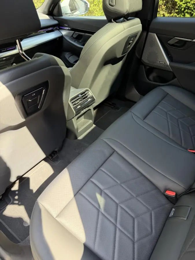 BMW 530e M Sport PRO Edition|Pano |Adapt |H&K |Trek BMW 5-serie 530e M Sport PRO Edition|Pano |Adapt |H&K |Trek