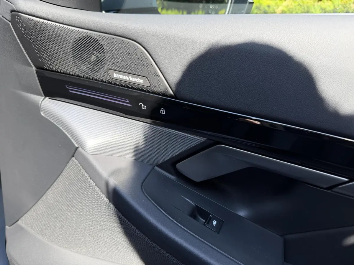 BMW 530e M Sport PRO Edition|Pano |Adapt |H&K |Trek BMW 5-serie 530e M Sport PRO Edition|Pano |Adapt |H&K |Trek