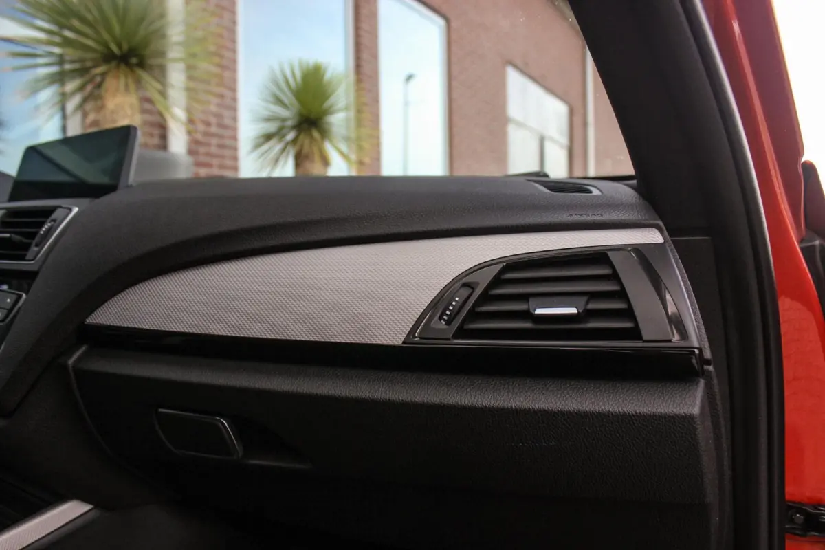120i Edition M Sport Shadow High Executive | Dealer onderhouden | NL auto | HiFi audio | Dakraam | Cruise control | Navigatie Professional | Climate control | Stoelverwarming