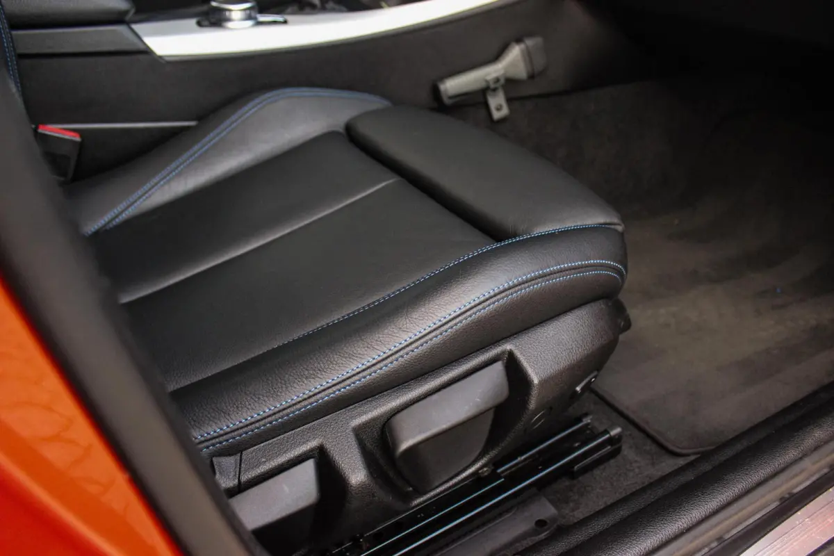 120i Edition M Sport Shadow High Executive | Dealer onderhouden | NL auto | HiFi audio | Dakraam | Cruise control | Navigatie Professional | Climate control | Stoelverwarming