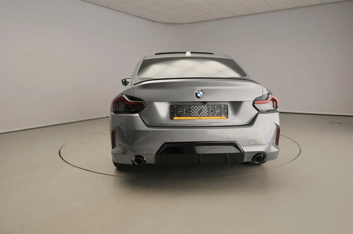 230i M-Sportpakket Pro / Schuifdak / Harman-Kardon / Active Cruise / Getint glas / Alu wielen 19 inch