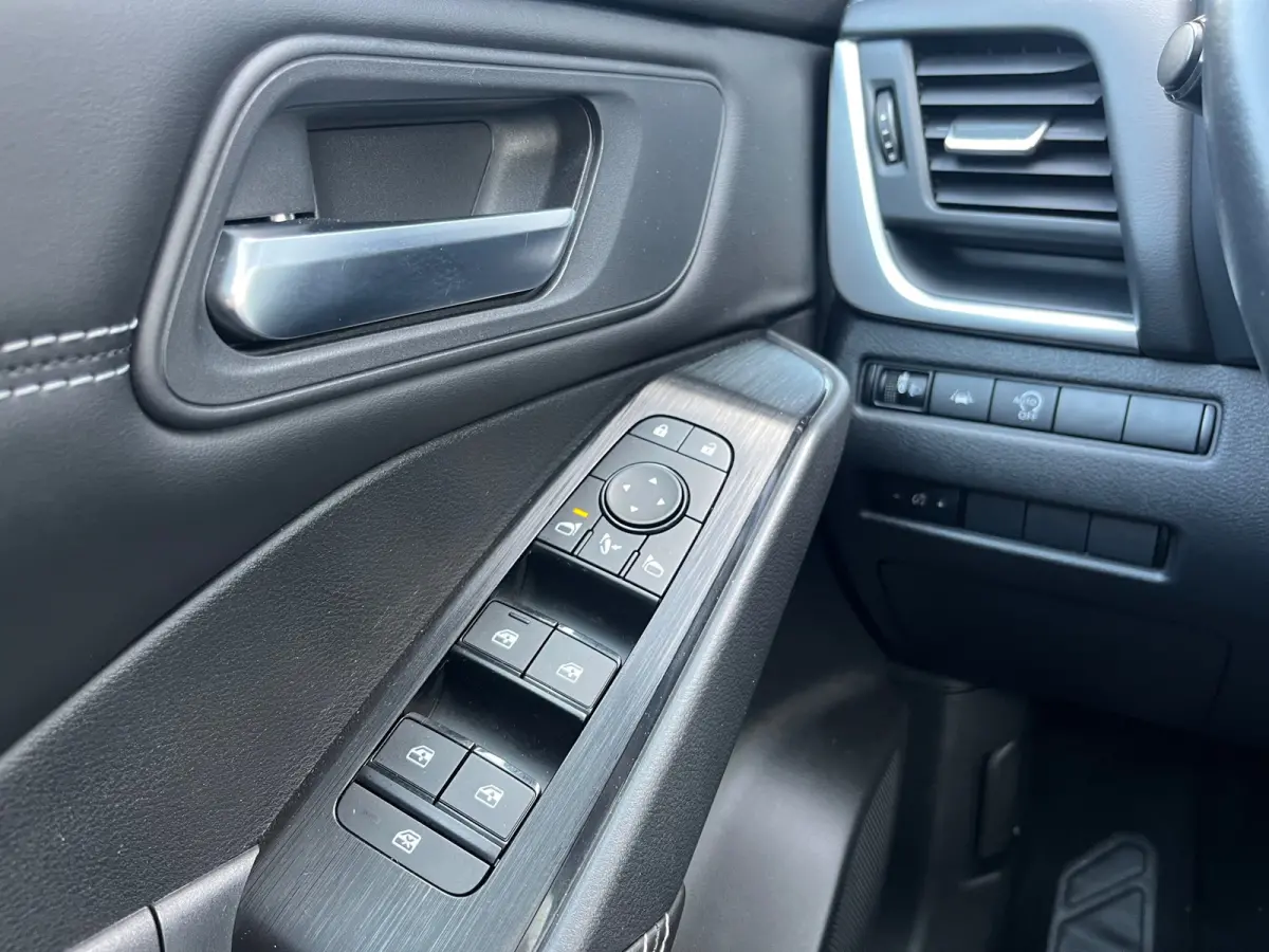 1.3 MHEV NL.Auto/Panoramadak/Trekhaak/Navigatie/Camera/Climatronic/All season banden/Dealer Onderhouden