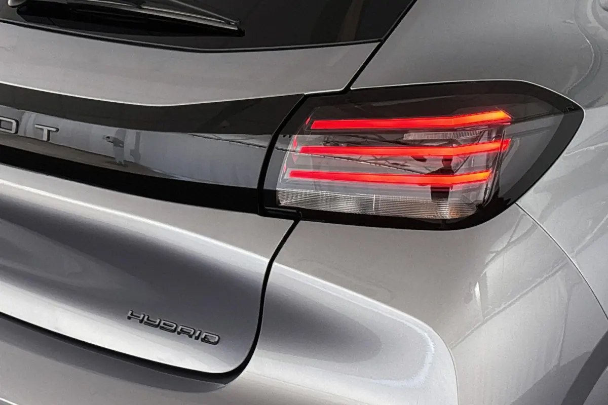 1.2 Hybrid 110 e-DCS6 Allure Achteruitrijcamera Apple CarPlay Navigatie
