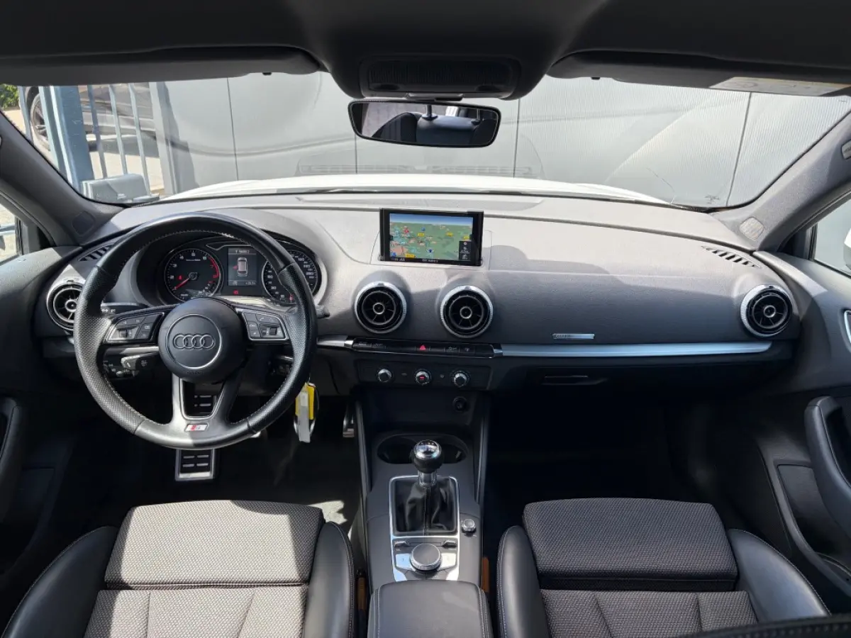 SB 1.0 TFSI S-Line interieur LED Navi Cruise PDC NL-auto