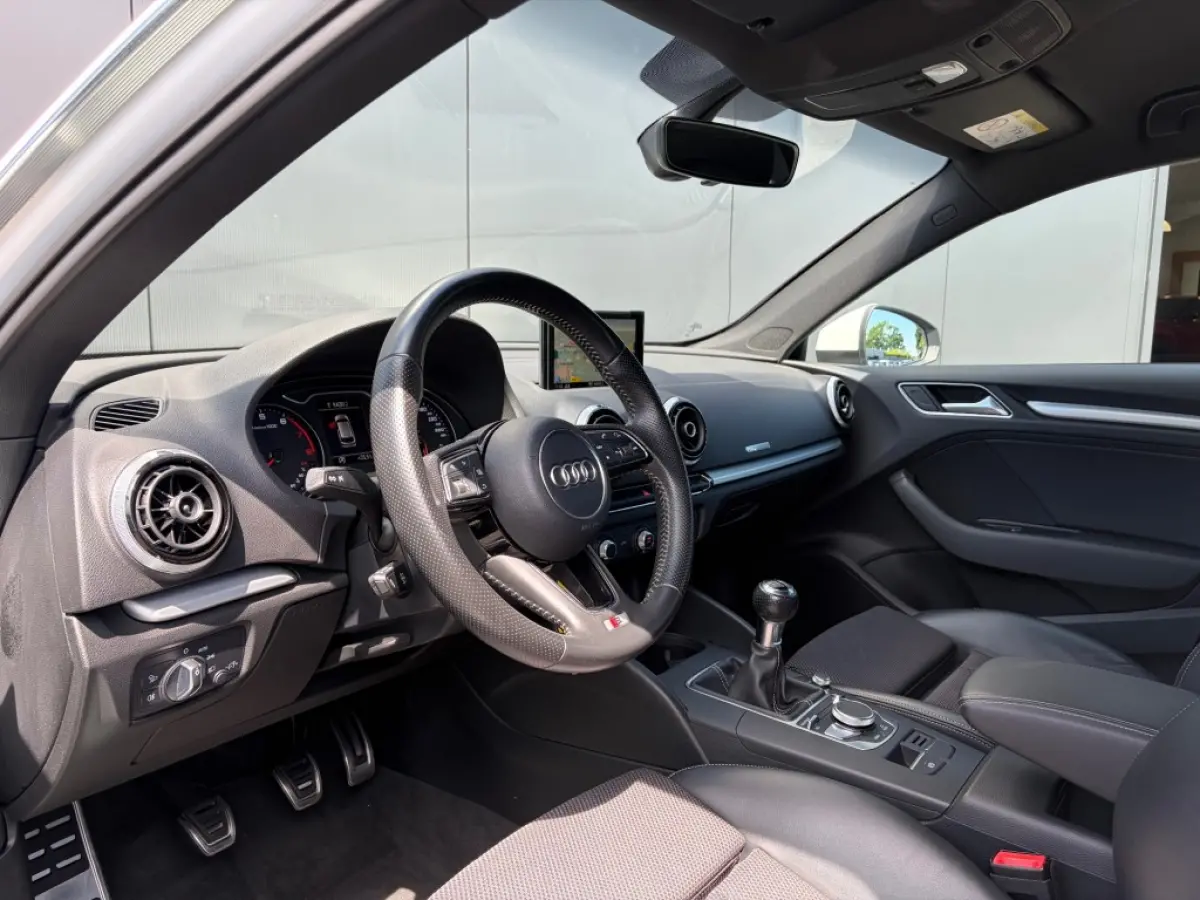 SB 1.0 TFSI S-Line interieur LED Navi Cruise PDC NL-auto