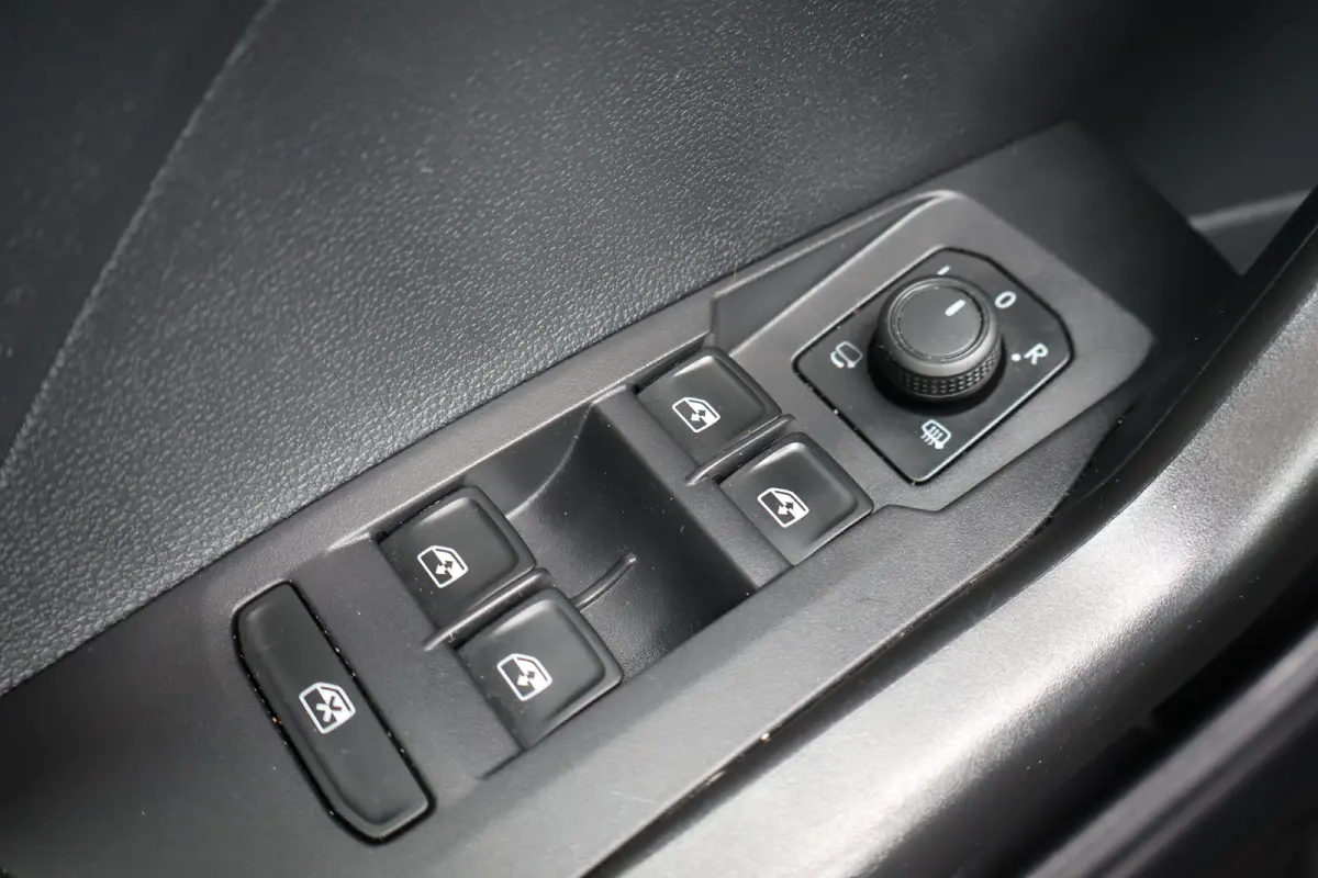 1.0 TSI Life 95PK | Achteruitrijcamera | Airco | Cruise control adaptief