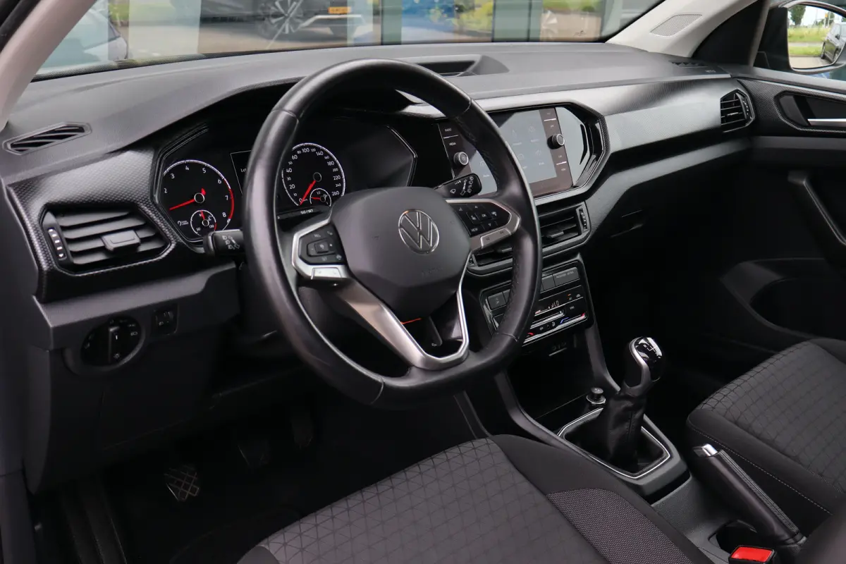 1.0 TSI Life 95PK | Achteruitrijcamera | Airco | Cruise control adaptief