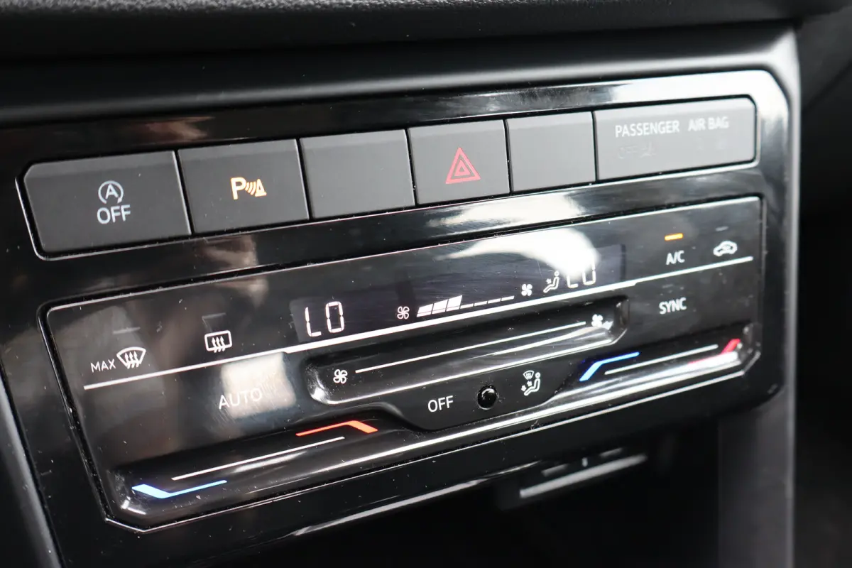1.0 TSI Life 95PK | Achteruitrijcamera | Airco | Cruise control adaptief