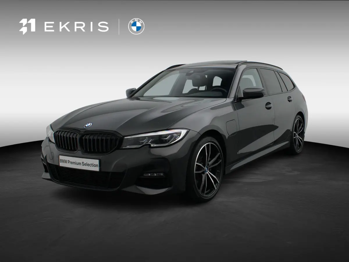 320e High Executive | M Sportpakket | SoH 90% | Trekhaak | Panoramadak | Laserlight | DAB | HiFi | 19''