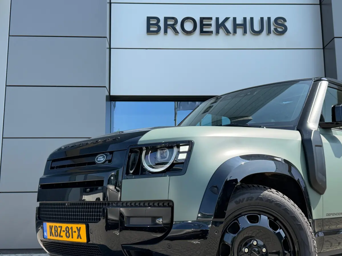 P300e Trophy Edition Keswick Green | El. trekhaak | Koelbox | Koel/verwarmbare voorstoelen | Pano | Unieke Trophy Edition