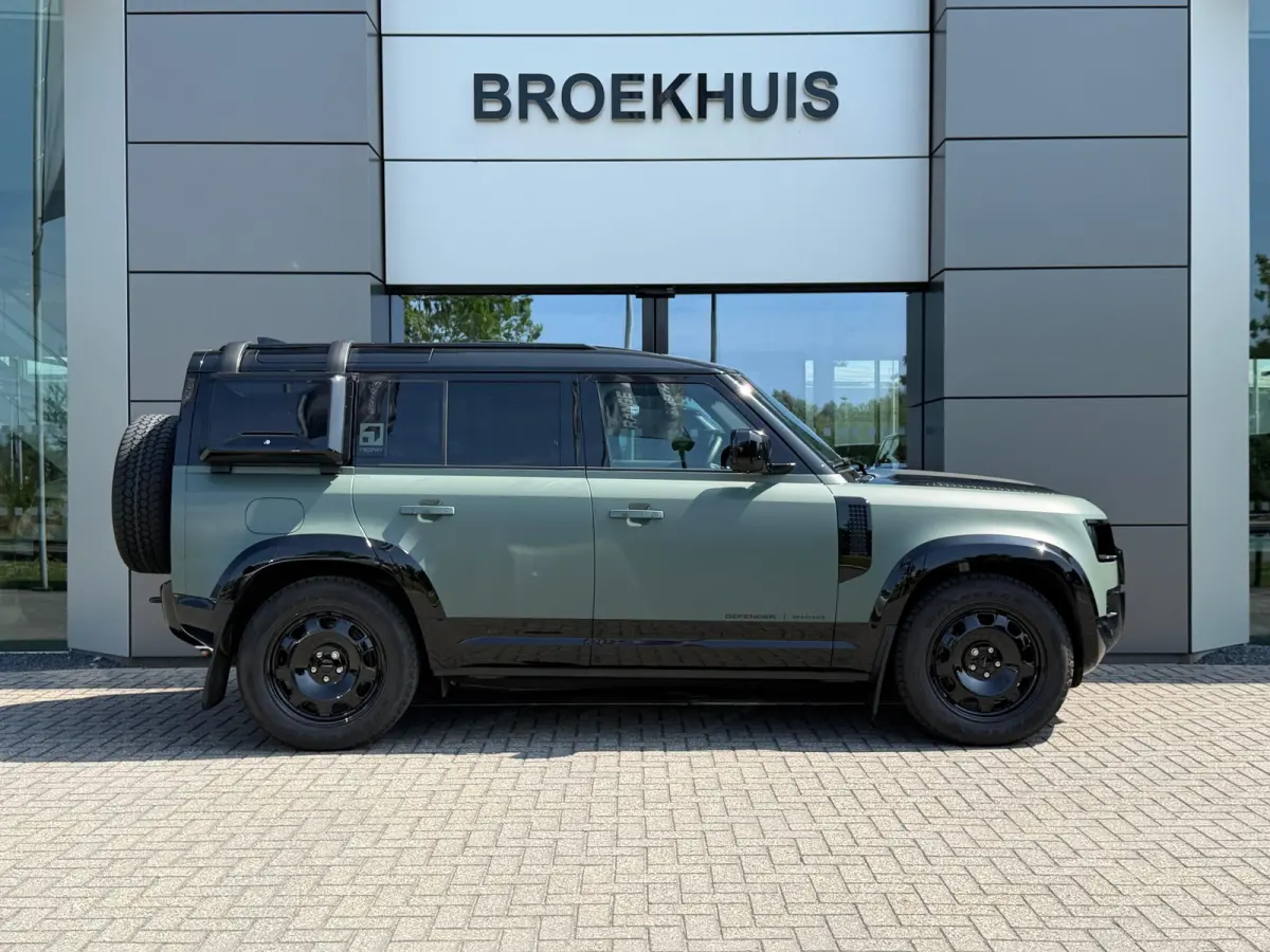 P300e Trophy Edition Keswick Green | El. trekhaak | Koelbox | Koel/verwarmbare voorstoelen | Pano | Unieke Trophy Edition