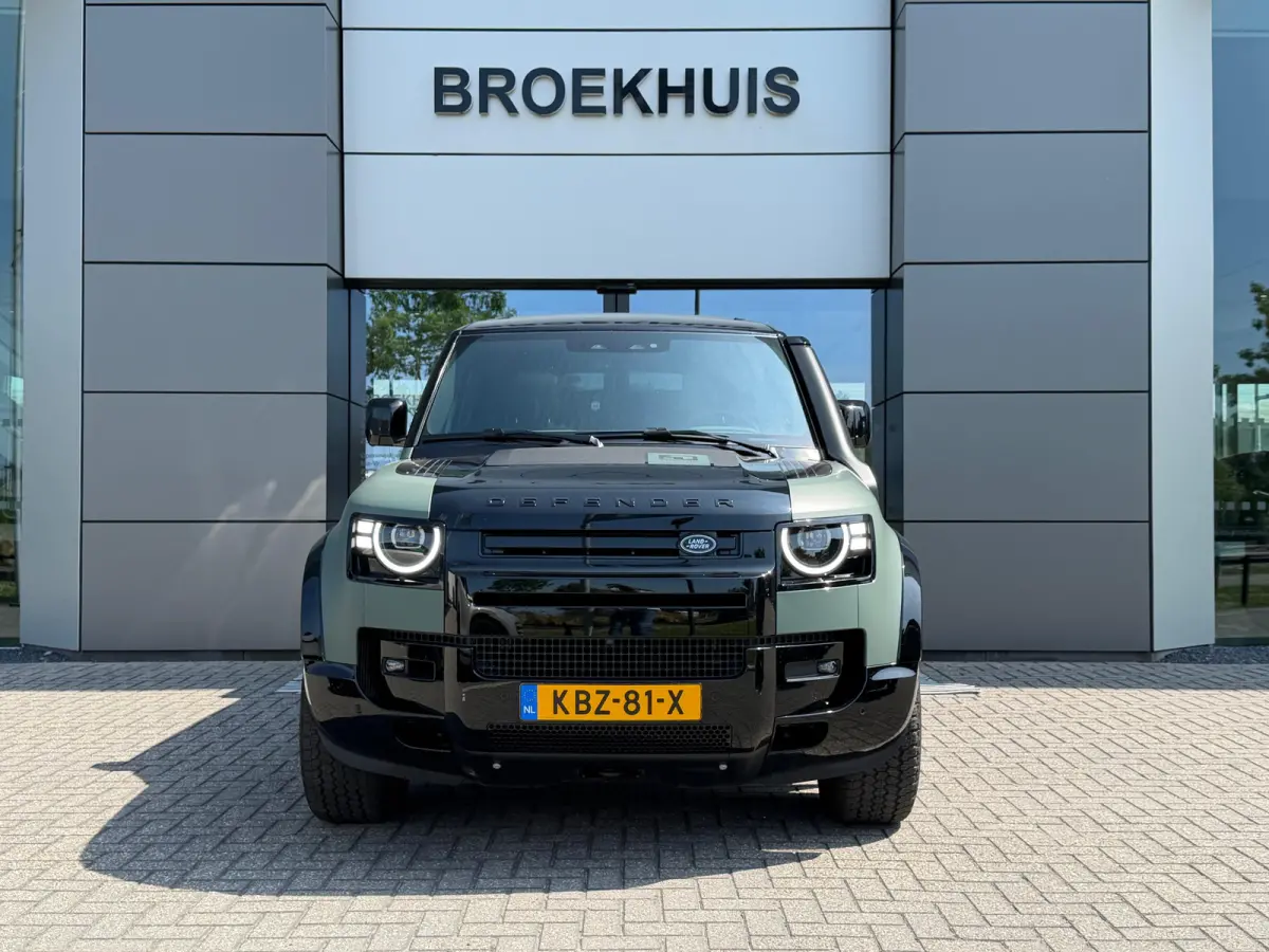 P300e Trophy Edition Keswick Green | El. trekhaak | Koelbox | Koel/verwarmbare voorstoelen | Pano | Unieke Trophy Edition