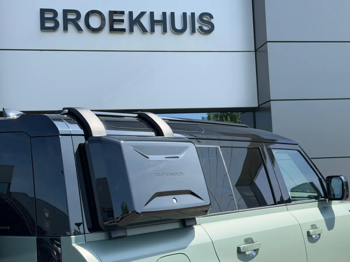 P300e Trophy Edition Keswick Green | El. trekhaak | Koelbox | Koel/verwarmbare voorstoelen | Pano | Unieke Trophy Edition
