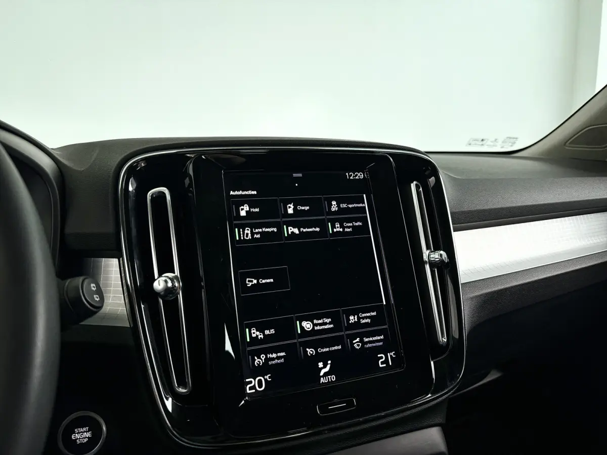 T4 R-Design Expression | Parkeercamera | Trekhaak | Cruise control | Navigatie