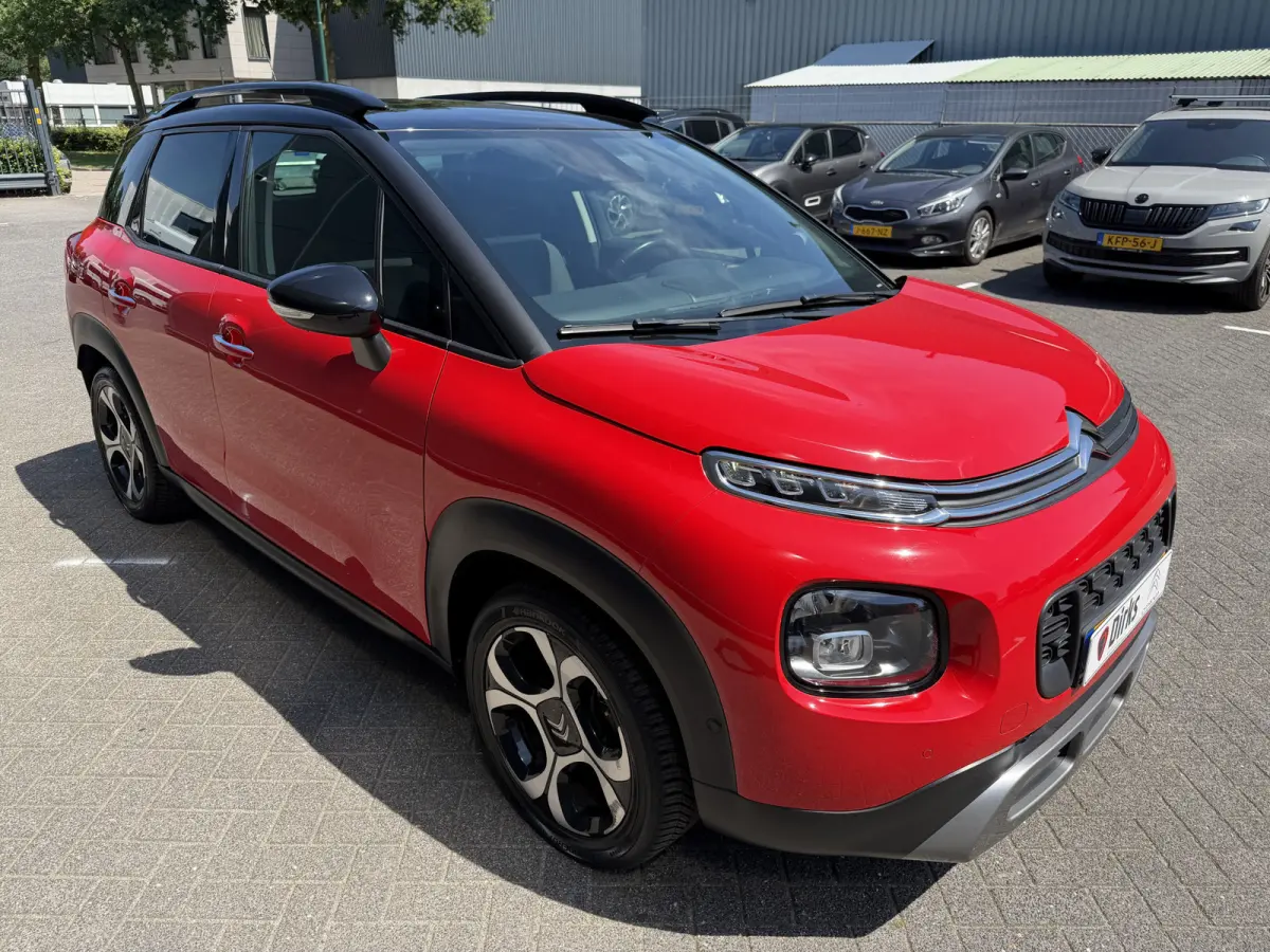 110pk Shine (Trekhaak - Camera - Keyless Entry - Parkeersensoren V+A - Grip Controle - 17"incl 4S - Hifi - Dodehoekdetectie - Draadloos Laden)