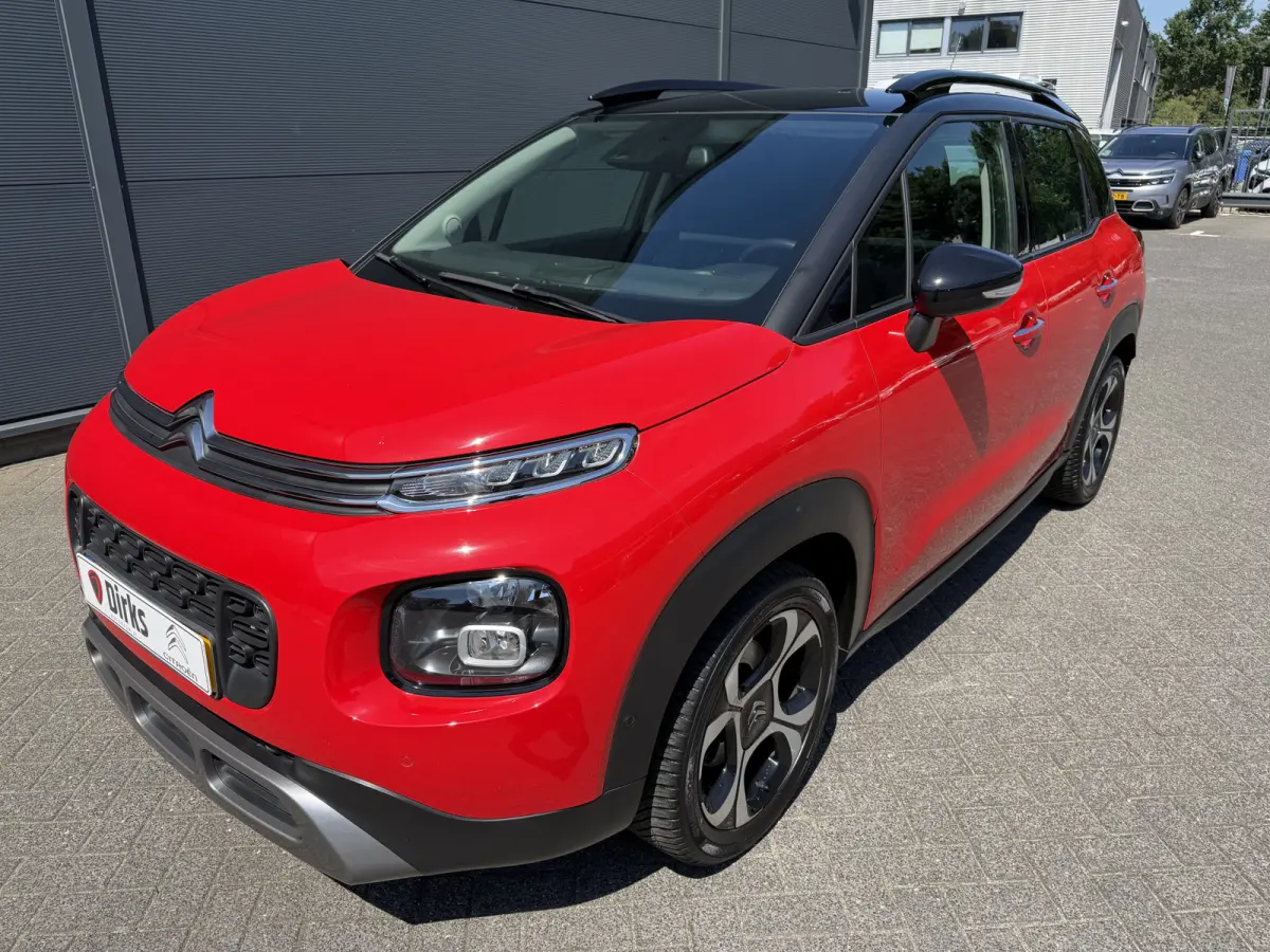 110pk Shine (Trekhaak - Camera - Keyless Entry - Parkeersensoren V+A - Grip Controle - 17"incl 4S - Hifi - Dodehoekdetectie - Draadloos Laden)