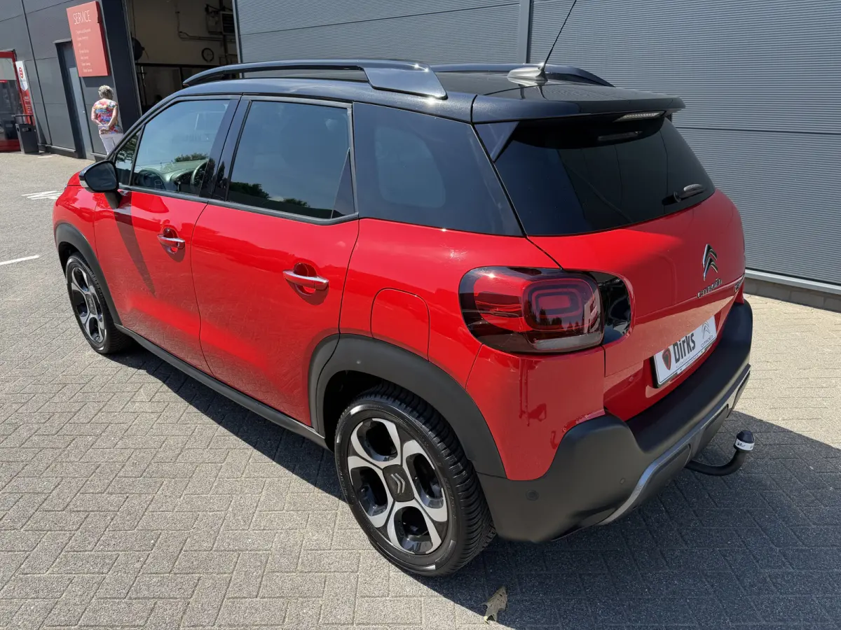 110pk Shine (Trekhaak - Camera - Keyless Entry - Parkeersensoren V+A - Grip Controle - 17"incl 4S - Hifi - Dodehoekdetectie - Draadloos Laden)