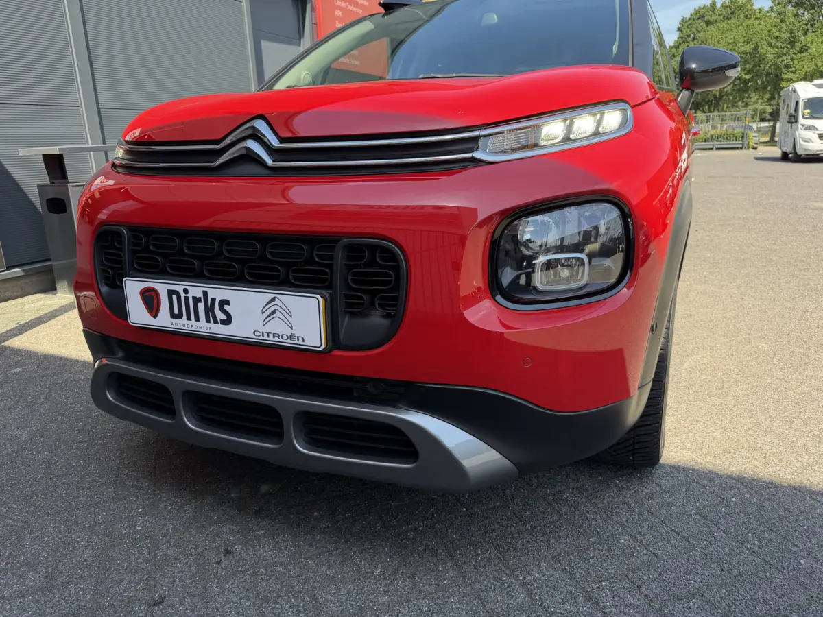 110pk Shine (Trekhaak - Camera - Keyless Entry - Parkeersensoren V+A - Grip Controle - 17"incl 4S - Hifi - Dodehoekdetectie - Draadloos Laden)