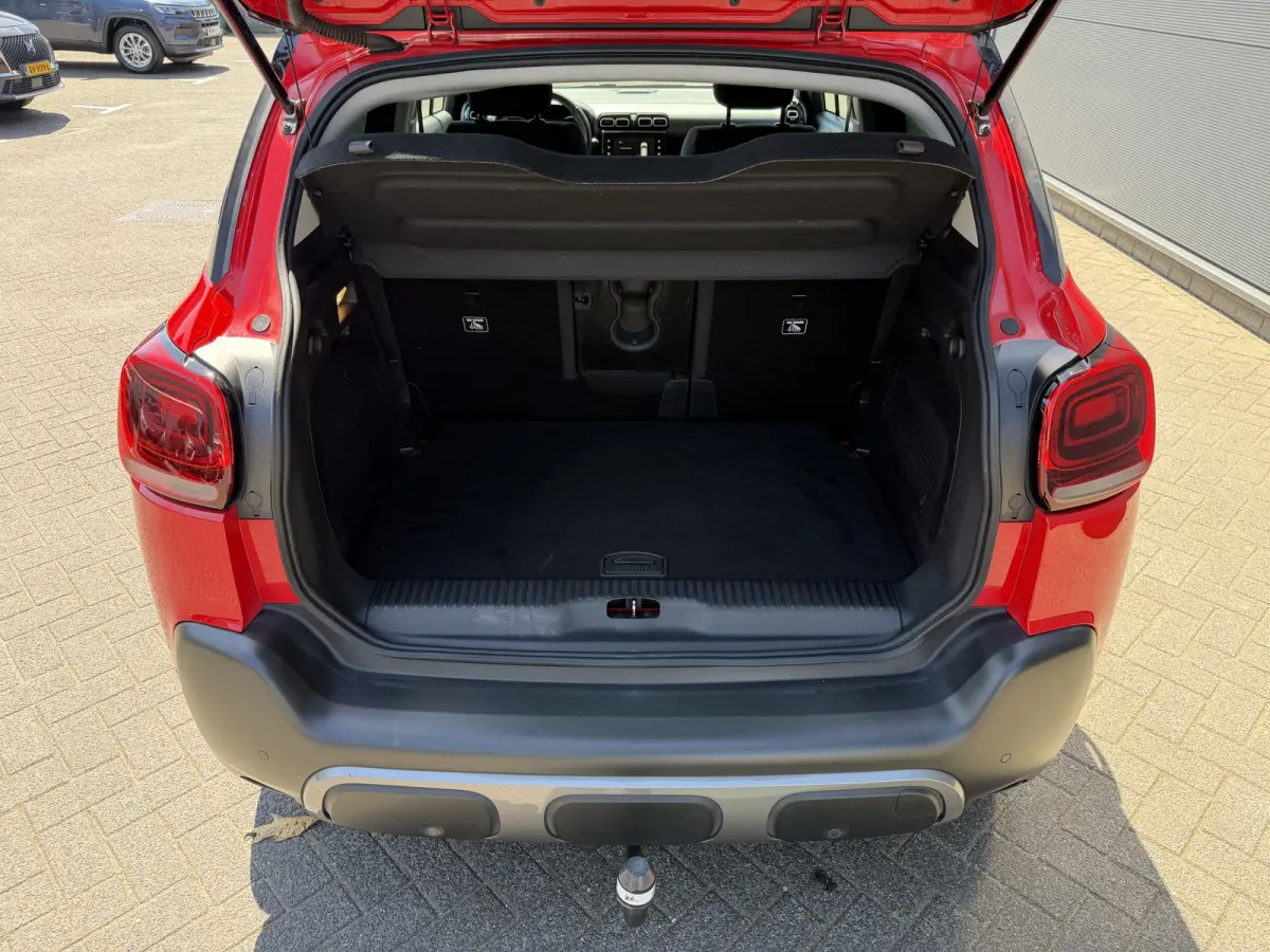 110pk Shine (Trekhaak - Camera - Keyless Entry - Parkeersensoren V+A - Grip Controle - 17"incl 4S - Hifi - Dodehoekdetectie - Draadloos Laden)