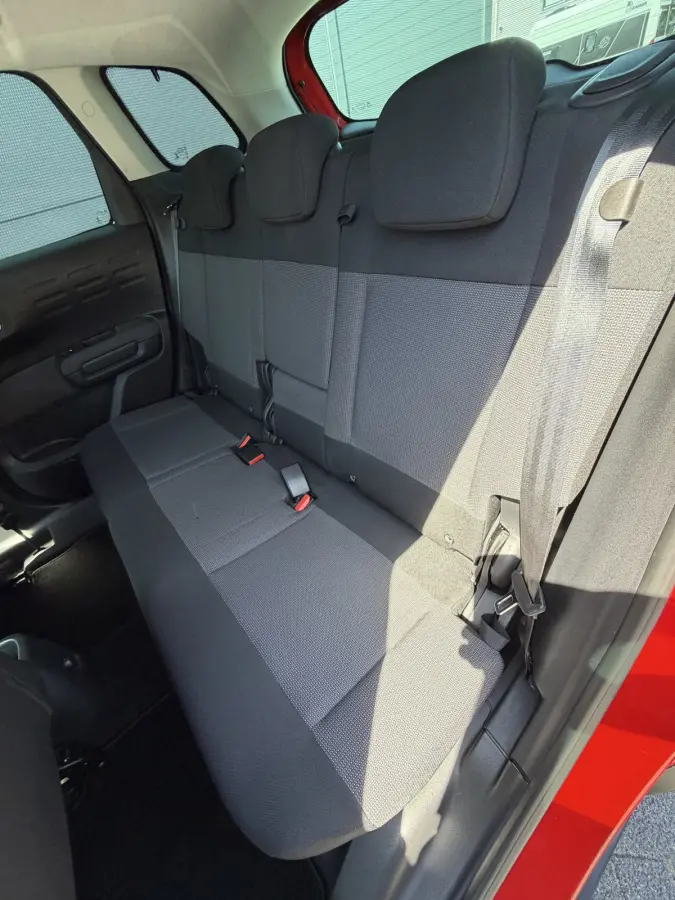 110pk Shine (Trekhaak - Camera - Keyless Entry - Parkeersensoren V+A - Grip Controle - 17"incl 4S - Hifi - Dodehoekdetectie - Draadloos Laden)