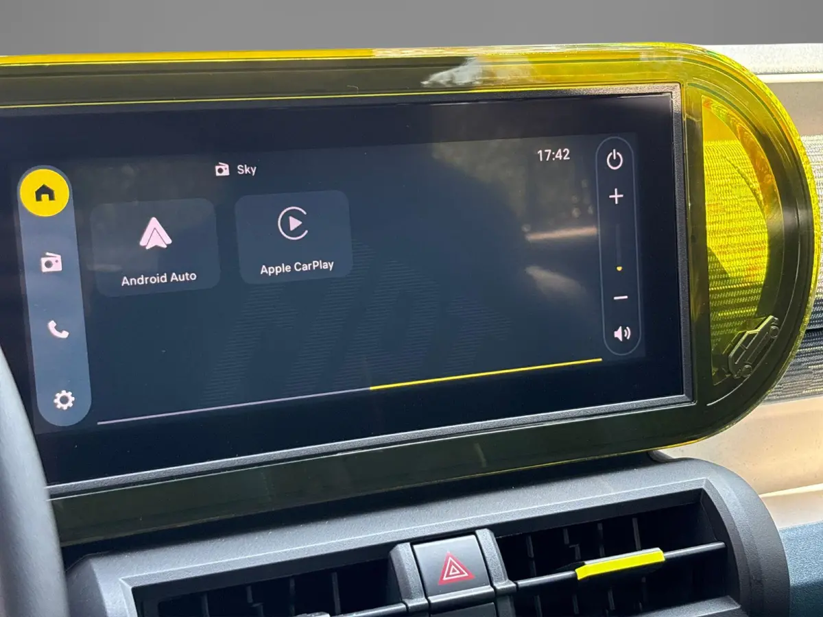 1.2 Hybrid ICON | Apple carplay/Android Auto| LMV 16" | Airco | Parkeersensoren | Dakrails |