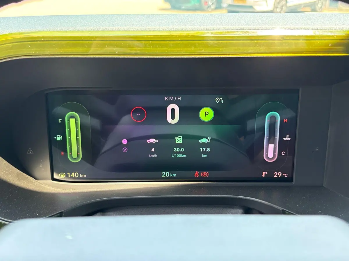 1.2 Hybrid ICON | Apple carplay/Android Auto| LMV 16" | Airco | Parkeersensoren | Dakrails |