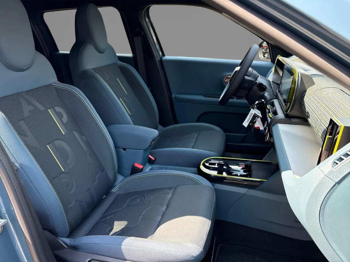 1.2 Hybrid ICON | Apple carplay/Android Auto| LMV 16" | Airco | Parkeersensoren | Dakrails |