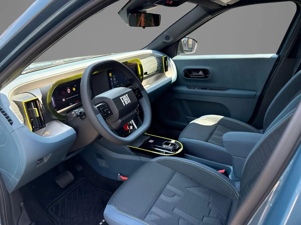 1.2 Hybrid ICON | Apple carplay/Android Auto| LMV 16" | Airco | Parkeersensoren | Dakrails |