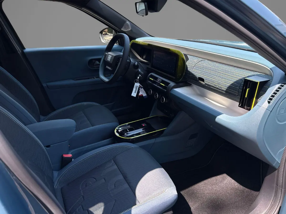 1.2 Hybrid ICON | Apple carplay/Android Auto| LMV 16" | Airco | Parkeersensoren | Dakrails |