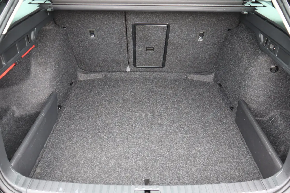 1.5 TSI Business Edition 115PK | Achteruitrijcamera | Cruise control | Draadloze telefoonlader