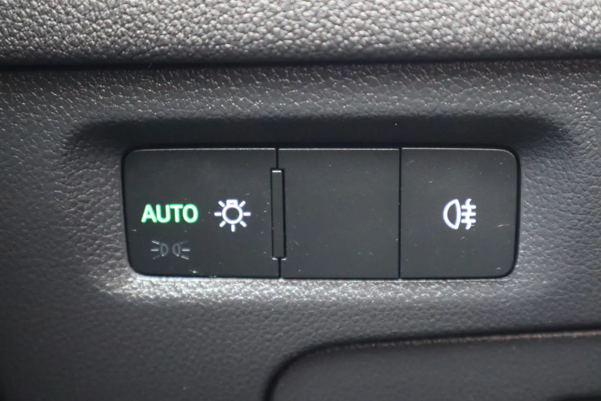 1.5 TSI Business Edition 115PK | Achteruitrijcamera | Cruise control | Draadloze telefoonlader