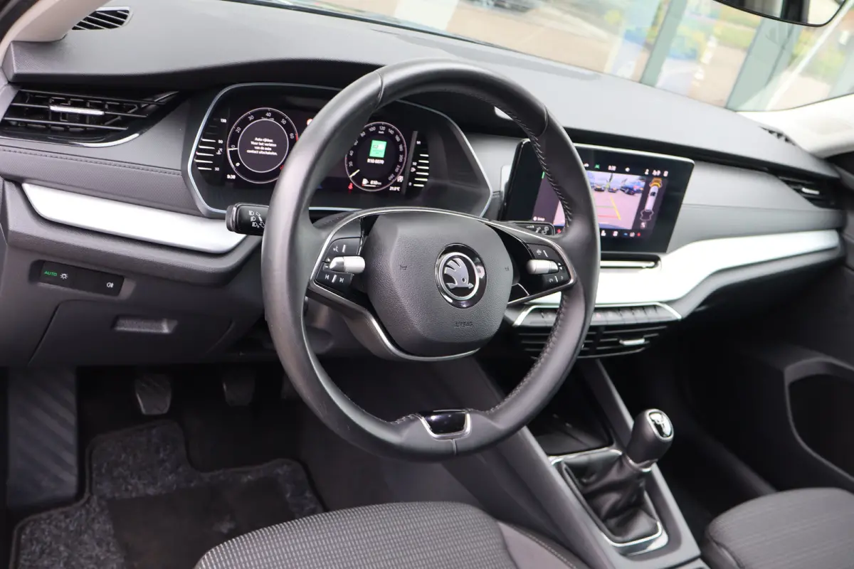 1.5 TSI Business Edition 115PK | Achteruitrijcamera | Cruise control | Draadloze telefoonlader