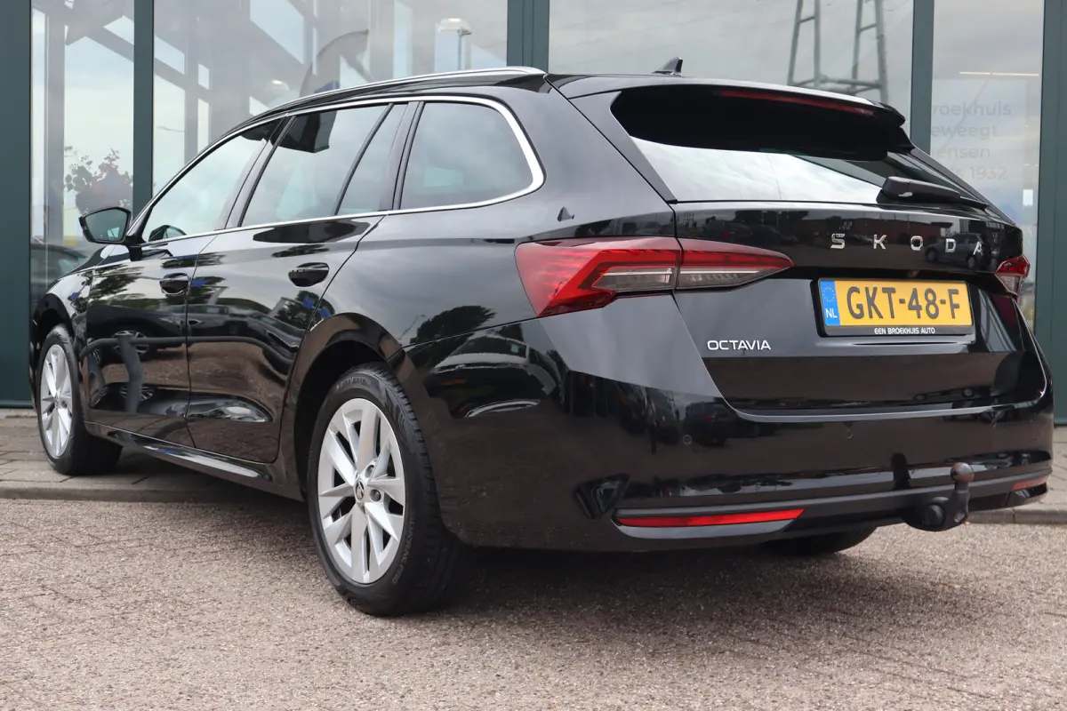 1.5 TSI Business Edition 115PK | Achteruitrijcamera | Cruise control | Draadloze telefoonlader